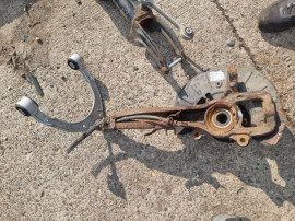 Fuzeta dreapta fata Volkswagen Touareg 3.0 Motorina 2012