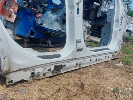 Prag dreapta BMW X1 F48 2017