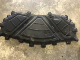 P&acirc;sla capotă Audi Q3 2015