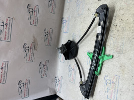 Macara geam dreapta fata Volkswagen Golf 7 2015