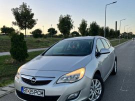 Opel Astra J Sports Tourer