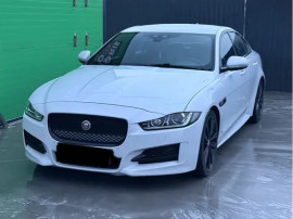 Jaguar xe 2017 R-sport