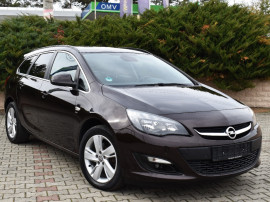 Opel Astra an 2014 motor 1.7 diesel culoare maro