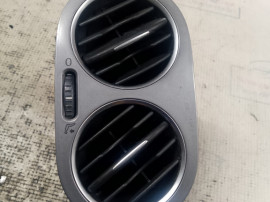 Grila ventilatie stanga Volkswagen Tiguan 2008, 5M0819703L