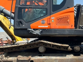 Cabina pentru excavator Doosan DX300 , DX380