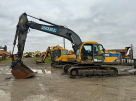 Dezmembrez excavator pe senile Volvo EC210 B