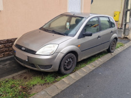 Ford fiesta 1.3 benzina înmatriculat ro