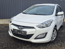 Hyundai i30 Facelift 1.4i benzina Euro 5 Navigatie Camera Senzori