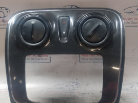 Macara geam dreapta fata Nissan Juke 2011