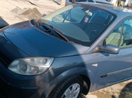 Renault megane scenic, din 2006, cu motor de 1.5 dci, 106 cp