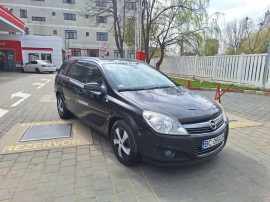 Opel Astra, an 2010, 1.9 motorina = Posibilitate rate