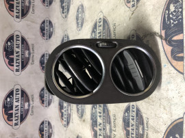 Grila ventilatie stanga Volkswagen Tiguan 2008
