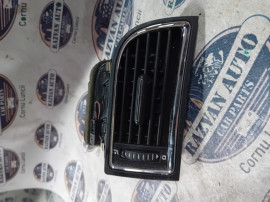 Grila ventilatie dreapta Skoda Superb 2 2012