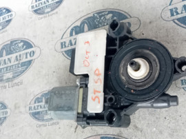 Motoras macara stanga spate Skoda Octavia 3 2015