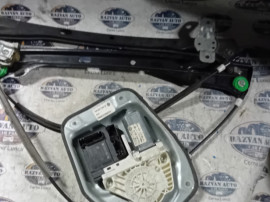 Macara geam dreapta fata Volkswagen Jetta 2012