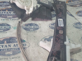 Macara geam dreapta spate Volkswagen Jetta 2011