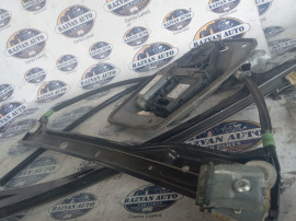 Macara geam stanga fata Volkswagen Golf 5 2008