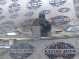 Macara geam stanga spate Nissan Pulsar 2015