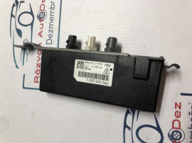 Amplificator antena Porsche Cayenne 2011