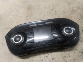 Panou comanda clima Nissan Juke 2011