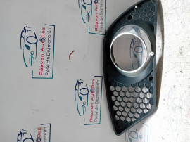 Grila proiector stanga Mercedes C-Class W204 2010