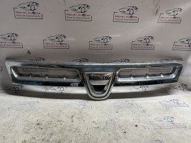 Grila bara fata Dacia Duster 2014