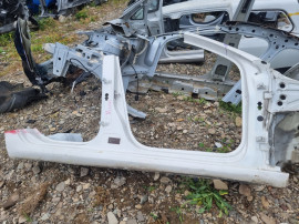 Prag dreapta tabla Skoda Octavia 3 2015