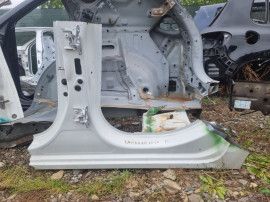 Prag stanga tabla Dacia Sandero 2020