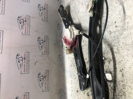 Macara geam stanga fata BMW 320 E90 2008