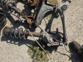 Fuzeta cu amortizor dreapta fata Volkswagen Sharan 2013