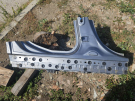 Prag dreapta tabla BMW X1 - Motorina 2010