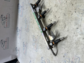 Rampa plus injectoare Dacia Duster 1.6 Benzina 2019