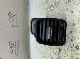 Grila ventilatie stanga Skoda Yeti 2.0 Motorina 2012