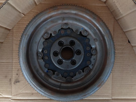 Volanta masa dubla LUK DMF- DSG Volkswagen Passat B7 2.0 TDI CFFB 2010