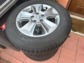 Roti Dacia Duster cu jante originale si anvelope iarna