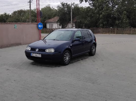 Volkswagen. Golf.
