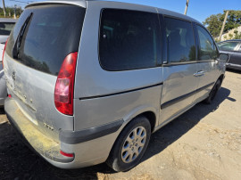 Dezmembrez Peugeot 807