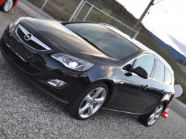 Opel Astra J 1.4i -Turbo Sport Tourer