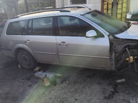 Dezmembrez Ford Mondeo mk3 2.0 tdci break din 2004. Citiți