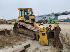 Dezmembrez Buldozer Caterpillar D5H