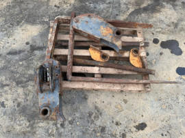 Furci originale pentru buldoexcavator - set complet