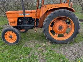 Tractor Fiat 550 cutie cu reductor și ambreiaj pe priză