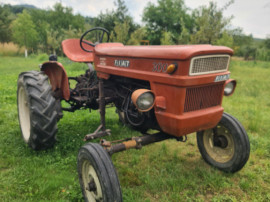 Tractor Fiat 300