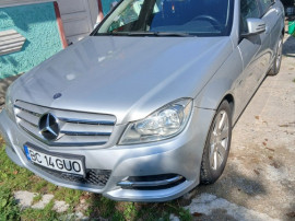 Mercedes c180 blue eficiency 2012 benzina 9600 E fara gram sau puncte de rugina