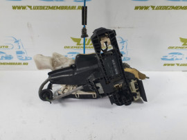 Broasca incuietoare stanga fata a2047202535 Mercedes-Benz E-