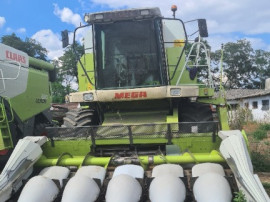 Combina CLAAS Mega 208 cu toate hederele