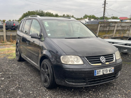 Volkswagen Touran 7 Locuri 2.0 TDI 140cp e4