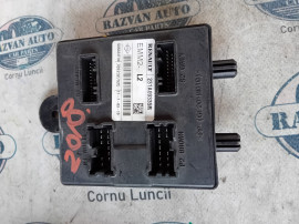 Brat bascula dreapta fata Mercedes B-Class