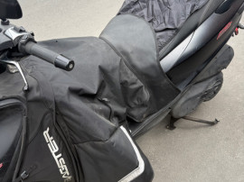 Husa picioare piaggio mp3