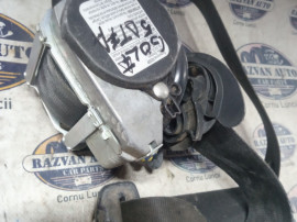 Centura dreapta fata cu capsa Volkswagen Golf 5 2008